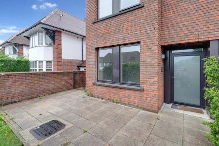 3 bedroom apartment to rent - Photo 5