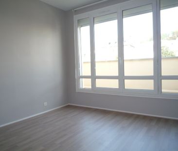 Location Appartement 2 pièces 50m² ROUEN 76000 - Photo 3