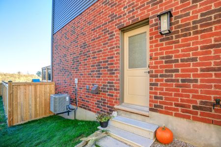 For Lease - 29 Maidens Crescent Unit# 2, Collingwood, Ontario - Photo 4