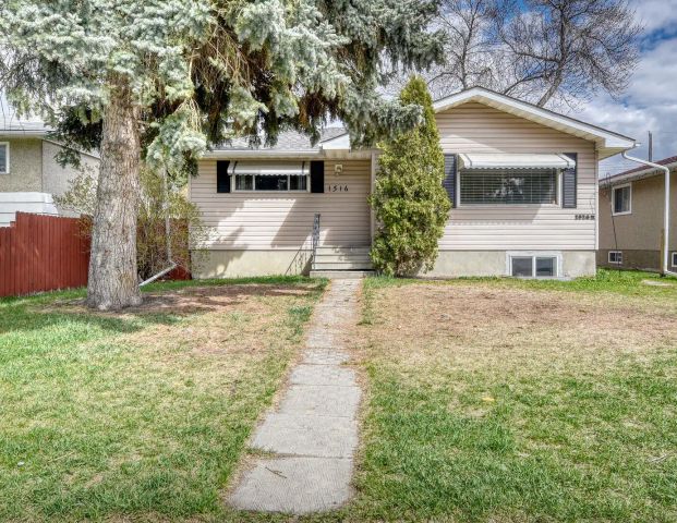 2 Bedroom Main Floor Bungalow | Private Backyard | $1,495 + Utilities — 2 Bedrooms Main Floor - Photo 1