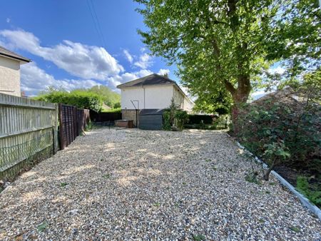 1 bedroom Flat To Let - Photo 5