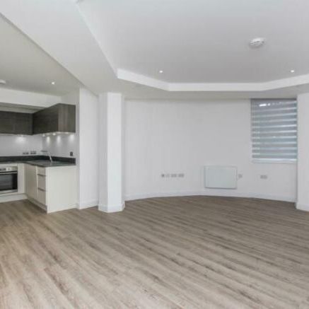 PETERBOROUGH - Photo 1