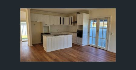 Renovated Cottage - Photo 2