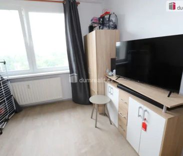 Slunný útulný byt 1+1 v pátém patře panelového domu s výtahem - Photo 1