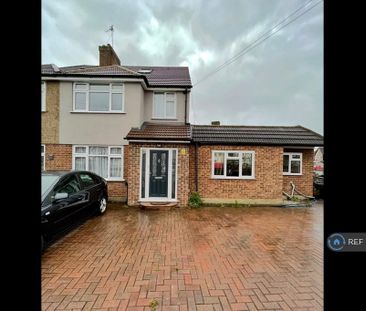 1 bedroom in a house share to rent - Photo 5