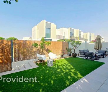 Vacant Soon | 4BR plus Maid | Next to Amenities - Photo 1