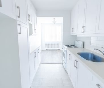 For Lease - 29 Upper Canada Drive Unit# 416, Toronto, Ontario - Photo 6