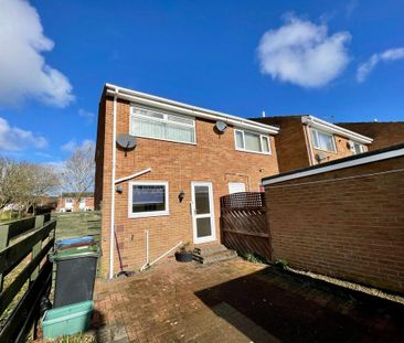 2 bedroom end of terrace house to rent - Photo 2