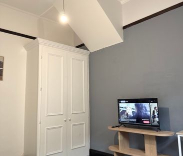 Surrey Hills - Photo 2