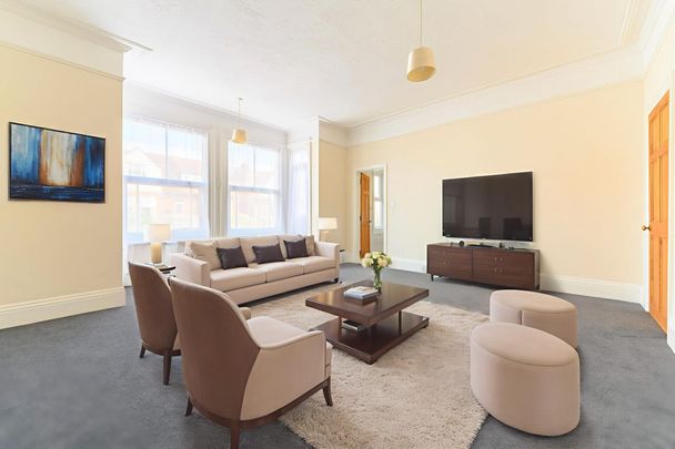 Lyndhurst Road, Lowestoft - Photo 1