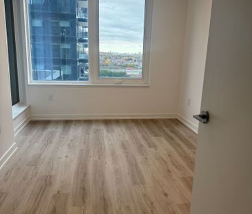 For Lease - 395 Square One Drive, Mississauga, Ontario - Photo 4