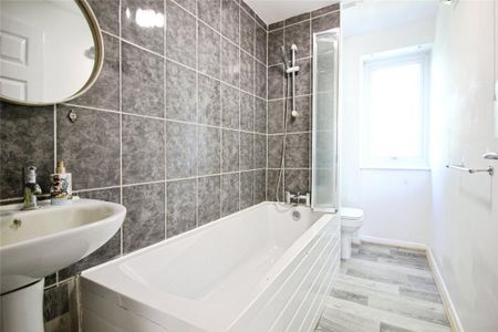 3 bedroom terraced house to rent - Photo 3