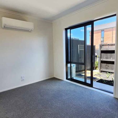 Westgate, 2 Bedrooms, $590 - Photo 4