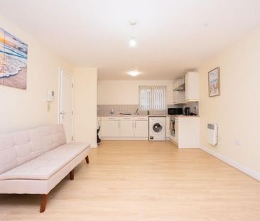 2 bedroom apartment to rent - Photo 2