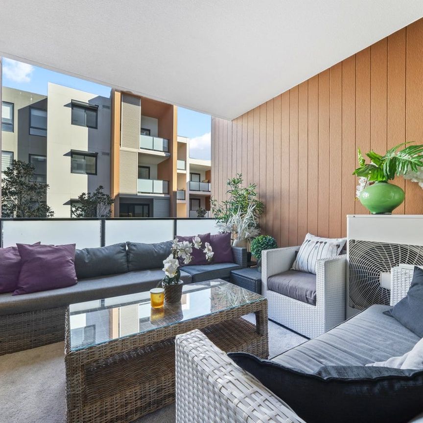 Stunning 3-Bedroom Apartment - Photo 1