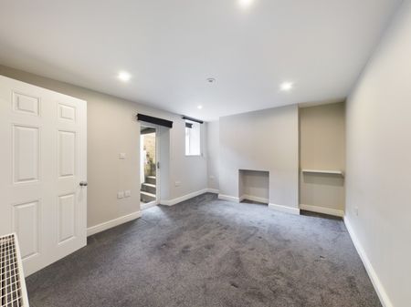 Portland Square, Pittville, Cheltenham, GL52 - Photo 2