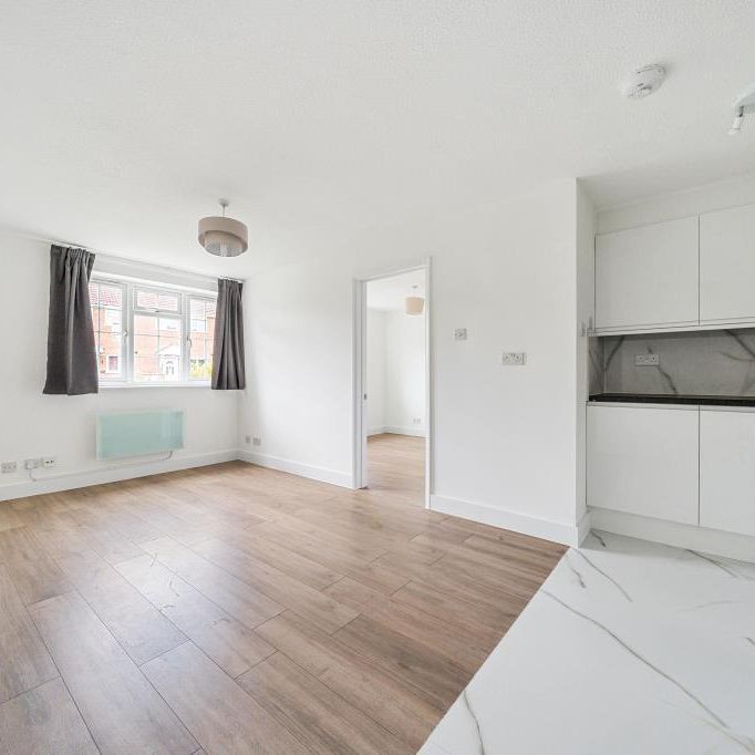 1 bedroom flat to rent - Photo 1