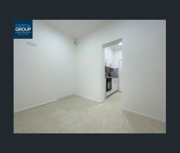 ONE BEDROOM GRANNY - IDEAL FOR SINGLE PERSON - Photo 1