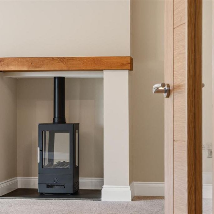 4 bedroom detached house to rent - Photo 1