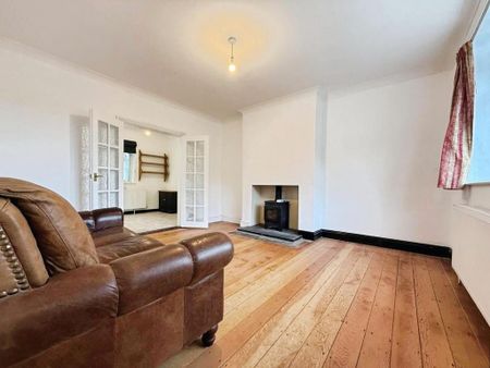 3 bedroom end of terrace house to rent - Photo 5