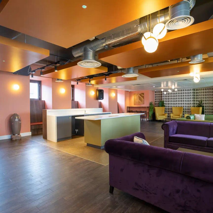 Bronze Studio - Photo 1