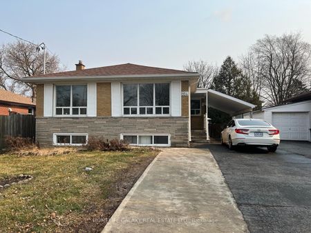 Detached Home For Lease | E8136904 - Photo 3