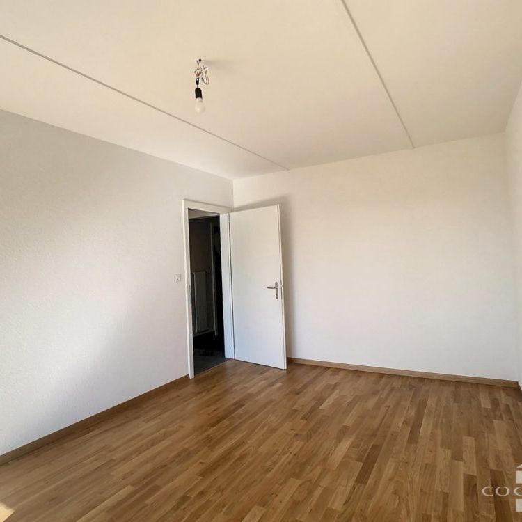 Appartement complétement renové de 2 pièces au 2ème étage - Foto 1