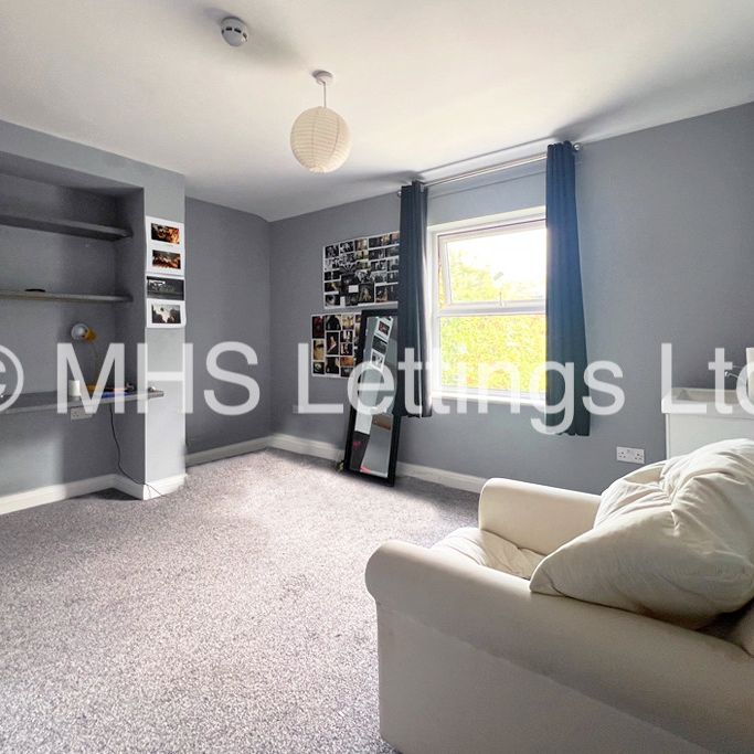 1 Bedroom Bedsit for rent in Midland Road - Photo 1