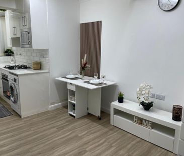 Studio to rent - Photo 3