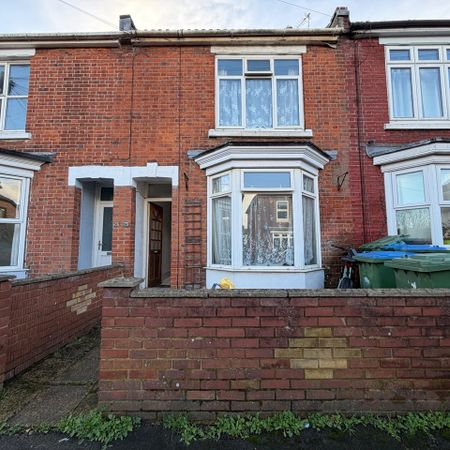 3 Bed Terraced House, South Road, SO17 - Photo 3