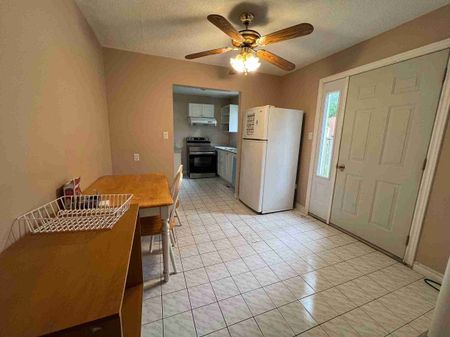 For Lease - 575 Gainsborough Road Unit# 71, London North, Ontario - Photo 3