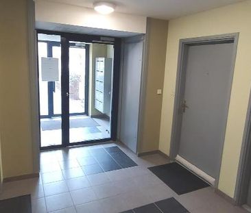Location Appartement 2 pièces 47m² PECQUENCOURT 59146 - Photo 5