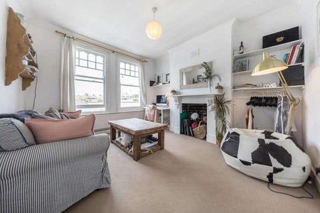 Queenstown Road, Battersea, SW8 - Photo 2