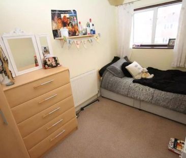 6 bedroom semi-detached house to rent - Photo 6