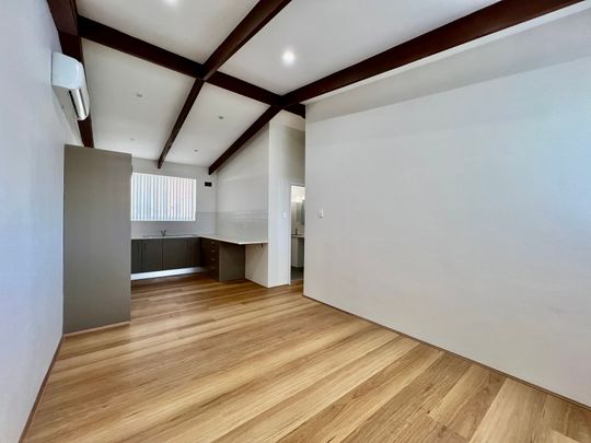 Renovated Villa in Great Location - Photo 1