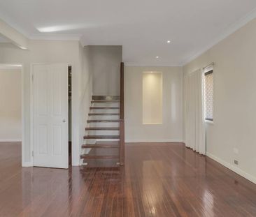 Inner City Townhouse - Excellent Location - Photo 5