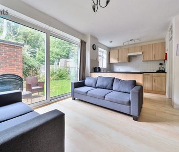 4 bedroom terraced house to rent - Photo 2