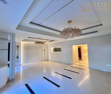 Upgraded | Spacious | Prime Location - Photo 5