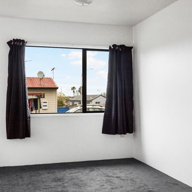 Recently renovated! - Photo 1