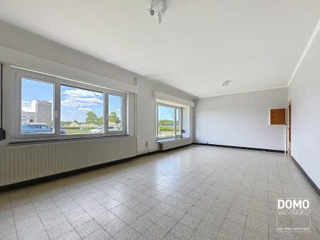 RUIME WONING MET TUIN, GARAGE & 3 SLAAPKAMERS RUSTIG GELEGEN LANGS HET KANAAL MET EPC C TE BERINGEN - Photo 3