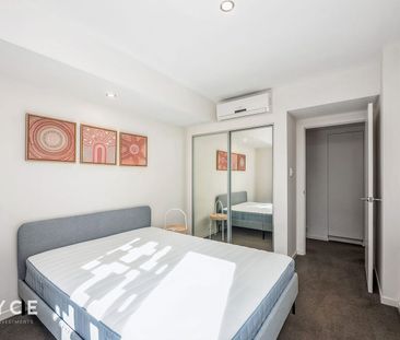 Inner City Living! - Photo 5