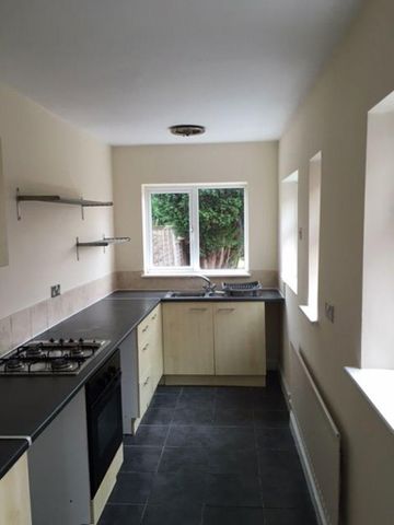 2 bedroom terraced house to rent - Photo 3