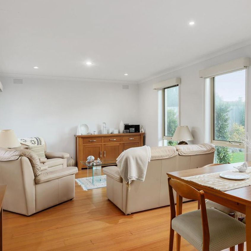 A FANTASTIC FAMILY HOME IN A GREAT LOCATION! - Photo 1