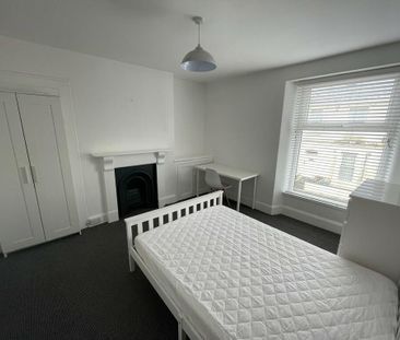 40 Kensington Road - Photo 3