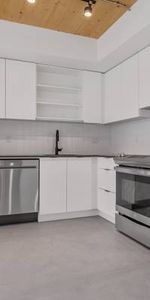 Main & 41st | Brand New 1 Bedroom Apartments - Photo 3