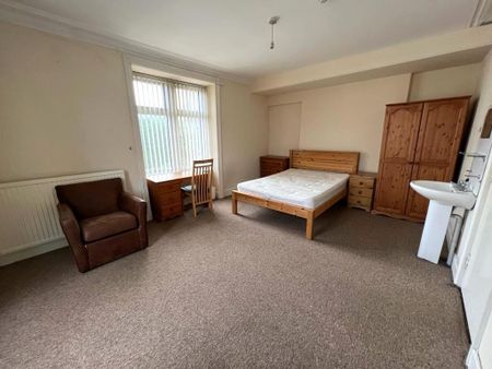 6 bedroom house to rent - Photo 4