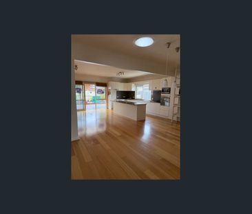 FAMILY HOME - Photo 1