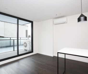 Stylish Richmond living - Photo 1