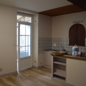 Location Appartement 1 pièce 26m² VILLENEUVE SUR LOT 47300 - Photo 2