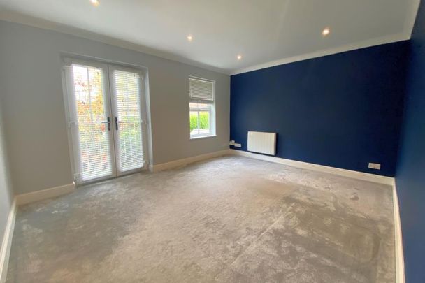 15-21 Broomhall Road, Woking - 2 bedrooms Property for lettings - Seymours - Photo 1